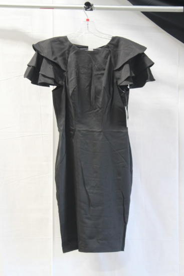 Macduggal Black Keyhole Back Cocktail Dress Size: 4