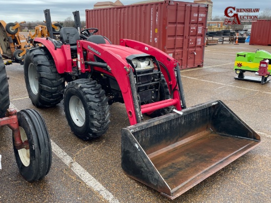 Mahindra 5035 Tractor w/Loader