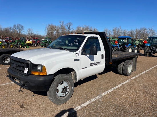 1999 Ford F550 Truck