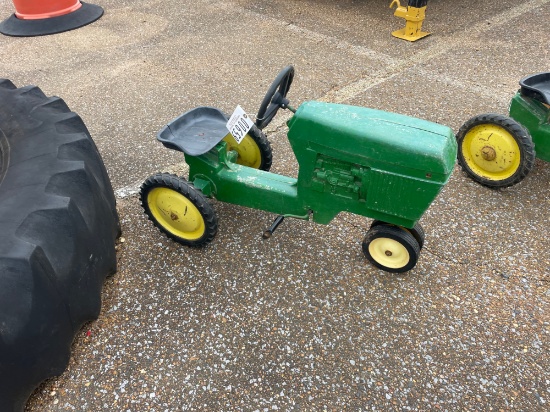John Deere Pedal Tractor