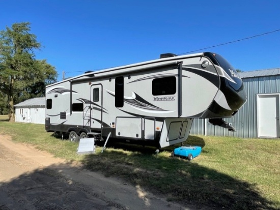 2015 Montana High Country 5th Wheel Camper