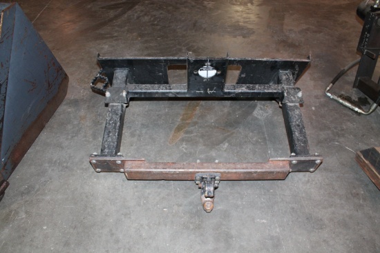 PINTLE HITCH ATTACHMENT