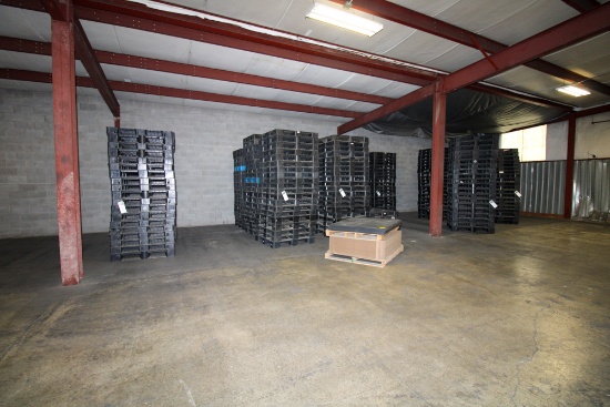 LOT- SANKO PLASTIC PALLETS/WOOD PALLETS