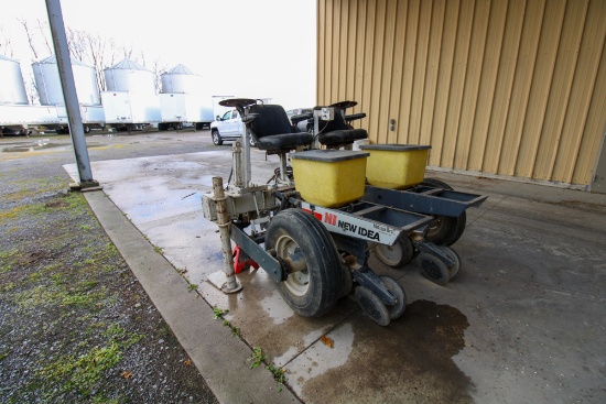 NEW IDEA, CORN PLANTER