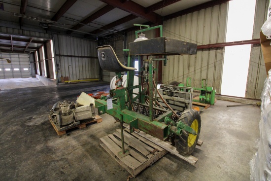 CUSTOM BUILT, PLANTER