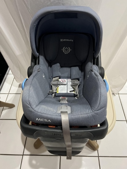 UPPABABY INFANT CAR SEAT LIKE NEW
