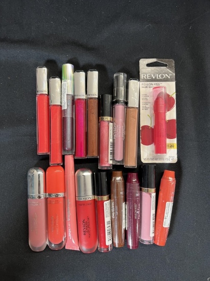 18X REVLON LIP ASSORTED COLORS AND STYLES