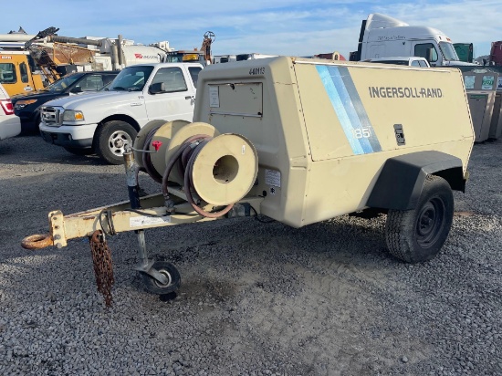 INGERSOLL RAND 185 TOWABLE AIR COMPRESSOR