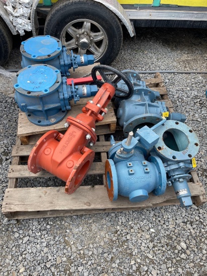 LOT OF WATER VALVES
