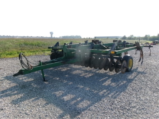John Deere 714 Disc Chisel