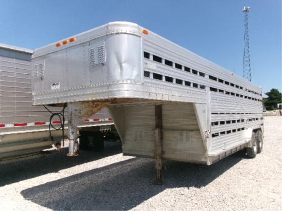 1985 Featherlite GN720D Livestock Trailer
