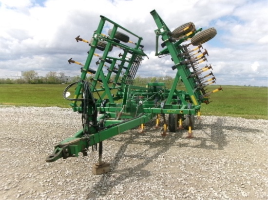 2001 John Deere 980 Field Cultivator