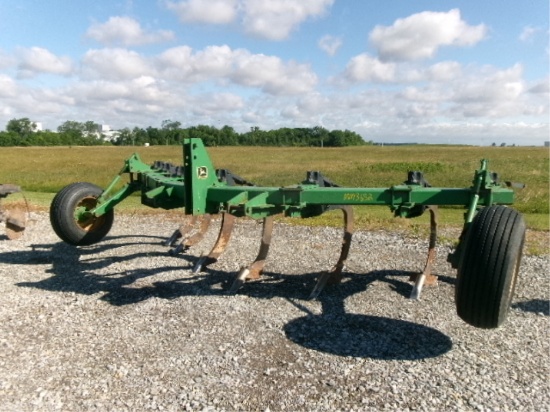 John Deere 910 Riper