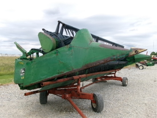 1990 John Deere 920 Platform