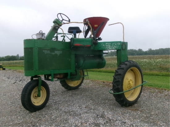 John Deere 700 Spreader