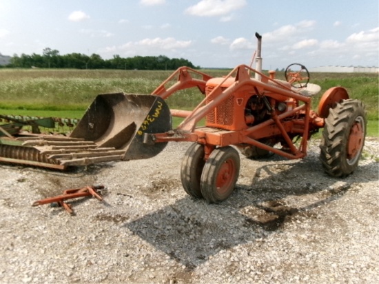 Allis Chalmers WD45 Tractor With Bucket Loader
