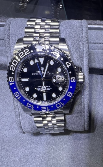BRAND NEW 2022 GMT MASTER II ROLEX COMES WITH BOX AND PAPER 40MM
