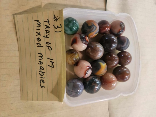 Tray of 17 mixed marbles