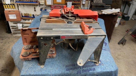 Craftsman 1 HP router and table with accessories