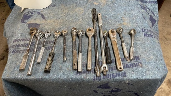 Large lot of ratchets