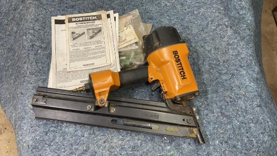 Bostitch framing nailer with accessories and oil