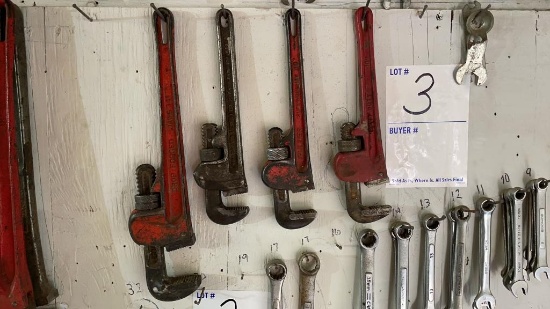 Pipe wrenches