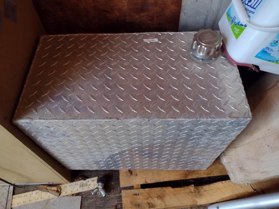 Diamond Plate Tank