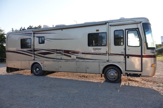 38' Neptune Double Slide RV, Cummins Diesel Engine 30,338 Miles (Everything Works!)