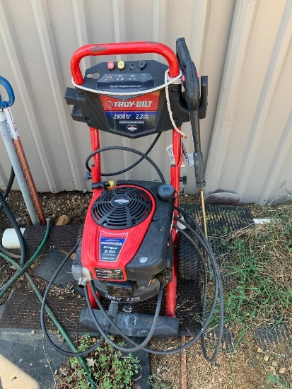 2800 PSI Troybilt Powerwasher