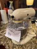 kitchen aid mixer w/attatchments