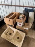 cast iron sink/urinal/toilet