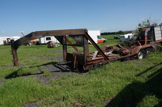 20'x 8' gooseneck trailer w/steel floor