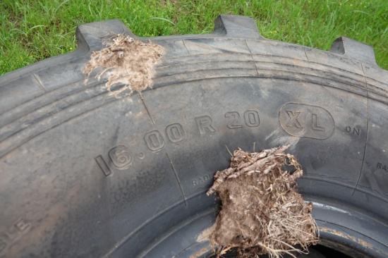 16.00 R 20 industrial tires