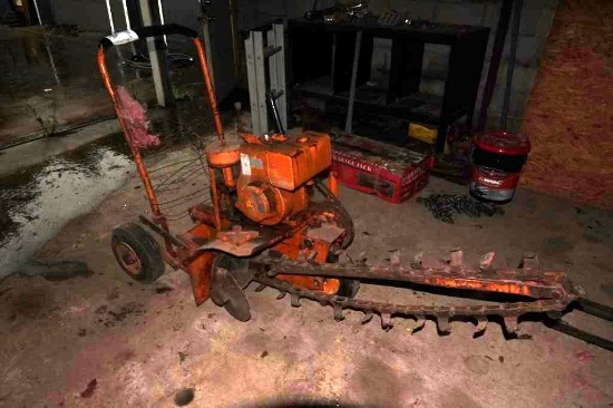 walk behind trencher - Davis manufacturing - doesn't run motor free