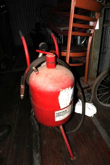 Central Pnematic Sand Blaster