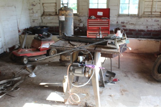 Table Saw and contents