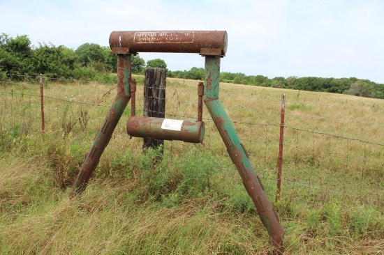 Squeeze chute headgate frame  Sittinger MFG Co.
