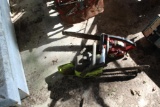 2 chain saws