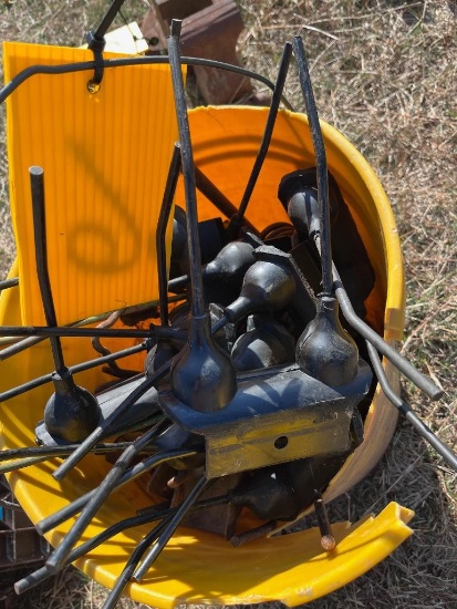 bucket of implement teeth