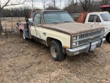 1981 Chevy square body single cab with SA200 Lincoln welder, runs, clean title