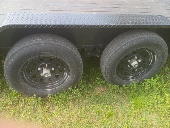 18' Equipment Trailer (Like New)