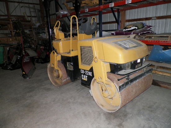 Caterpillar 224E Roller