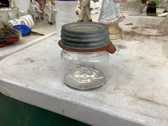 1/2 Pint Ball Jar w/ Lid