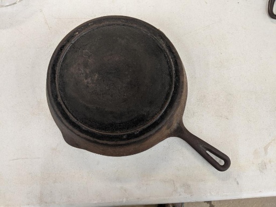 #8 Cast Iron Fry Pan