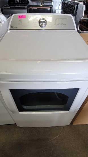 GE Profile - 7.4 Cu. Ft. Smart Gas Dryer with Sanitize Cycle and Sensor Dry - White