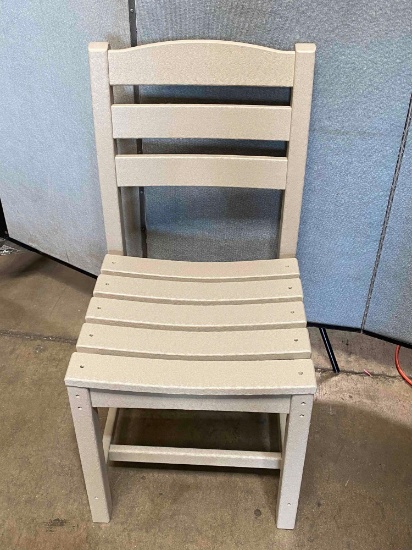 La casa de cafe Chairs