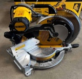 DEWALT 15 Amp Corded 12 in. Double Bevel Sliding Compound Miter Saw with XPS technology, Blade
