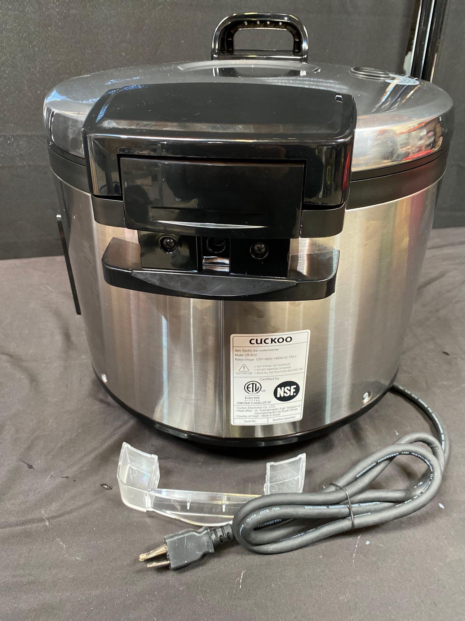 Cuckoo CR-3032 30 Cup Commercial Electric Warmer Rice Cooker - Silver