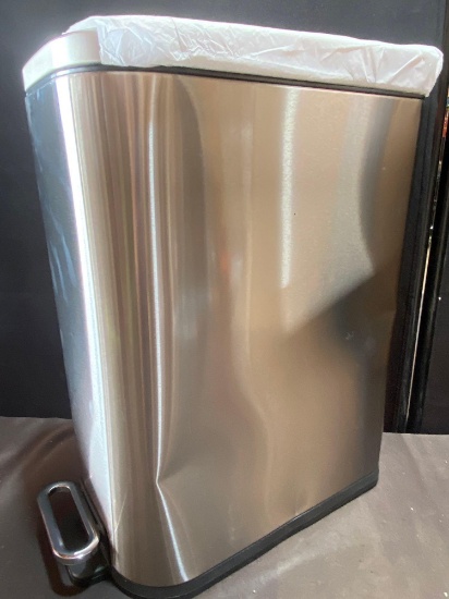 BETHEBEST Stainless Steel Trash Can