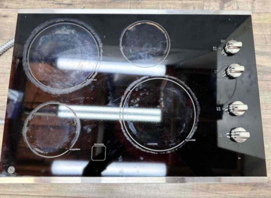 Ge 30" Built-In Knob Control Electric Cooktop